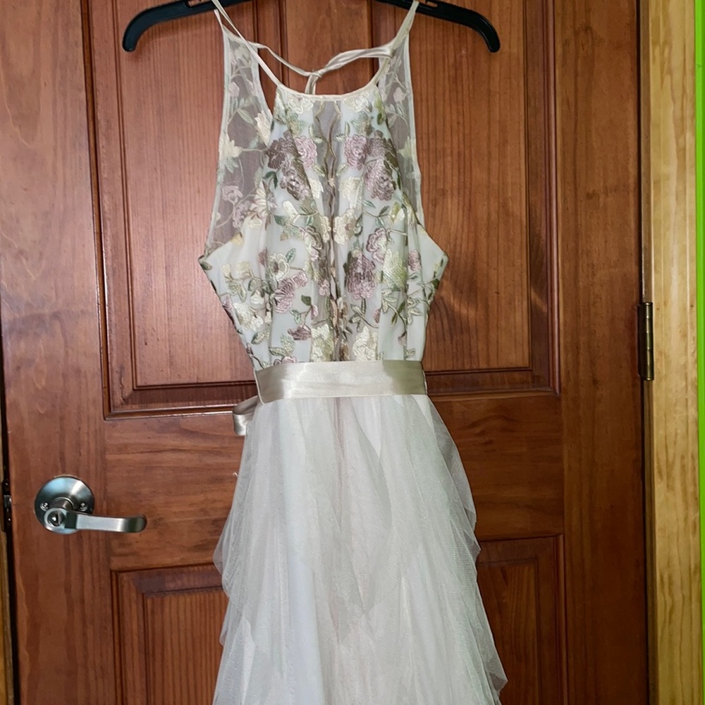Ivory halter top gown 👗